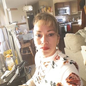 Meet your Posher, Perla